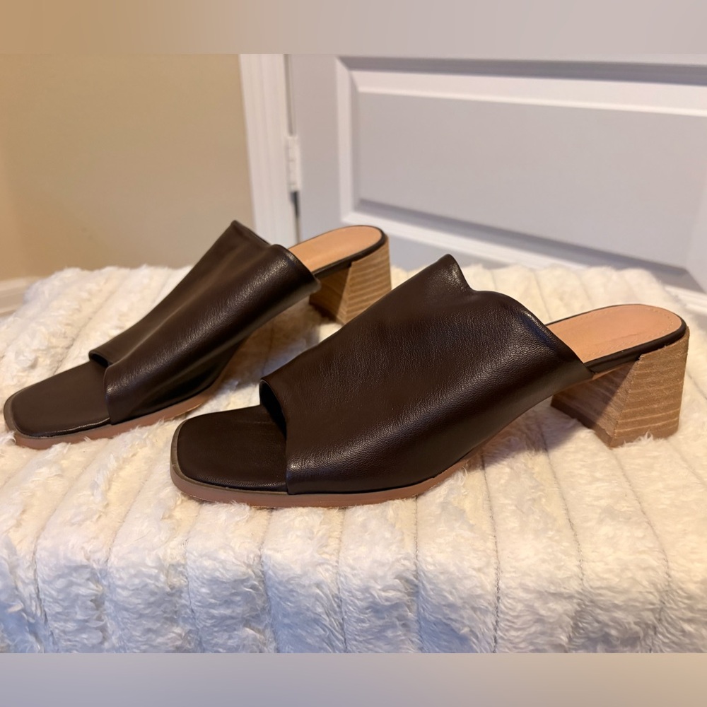 Cushionaire Olympia Espresso Memory Foam Faux Leather Open-Toe Block Heel Mules